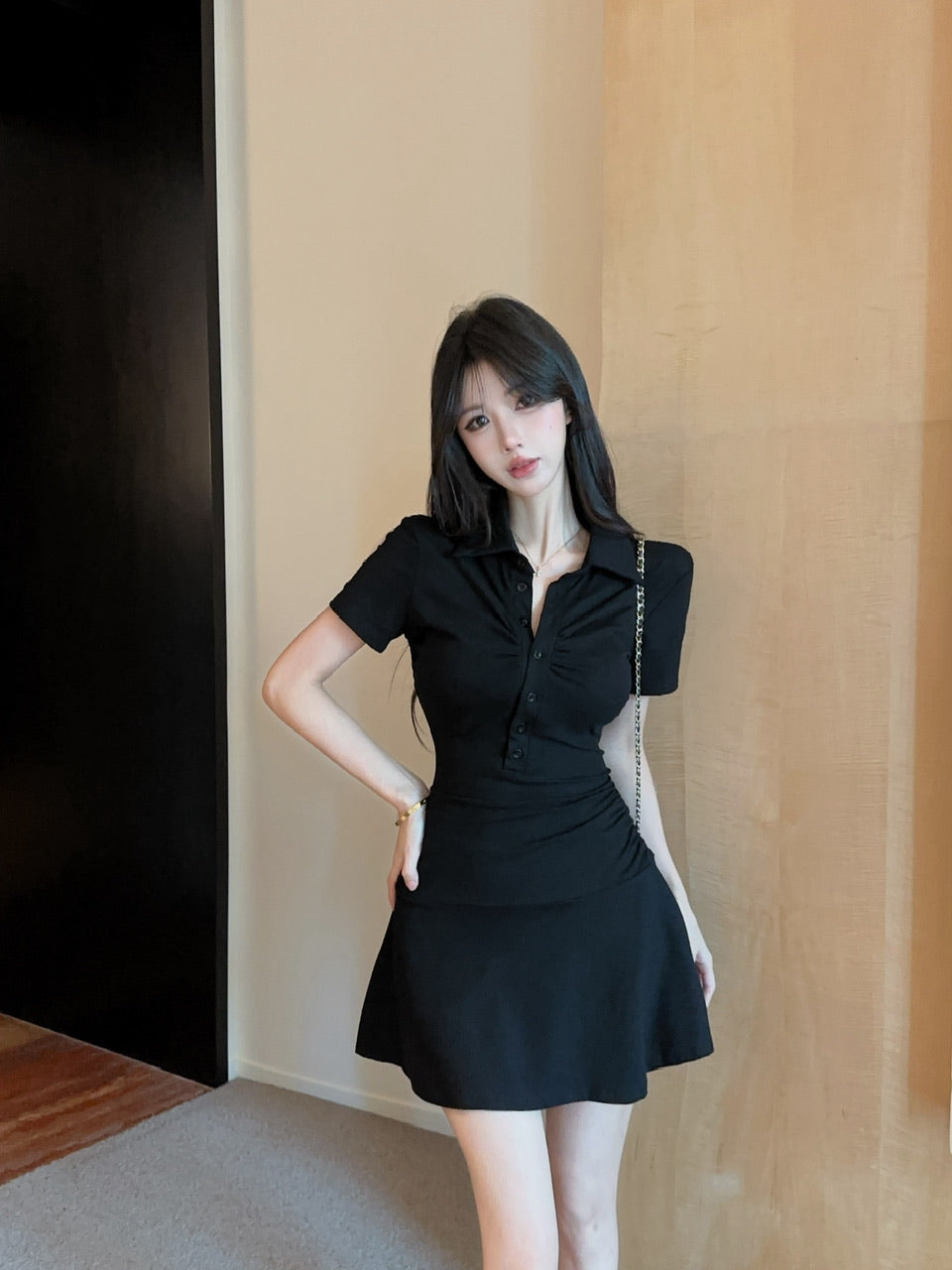 💕顯瘦百搭翻領收腰黑色翻領短袖大擺連衣裙