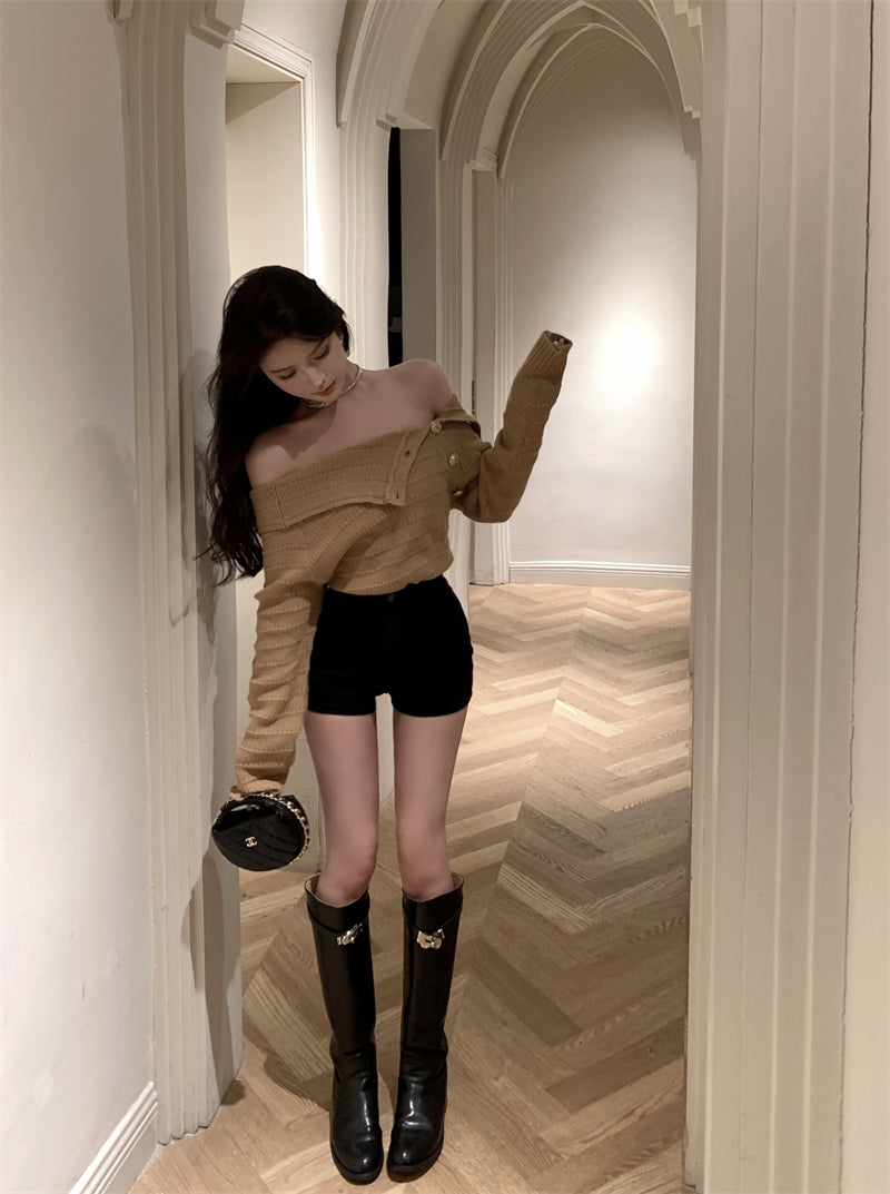 💕氣質秋冬高級感金扣針織顯瘦上衣