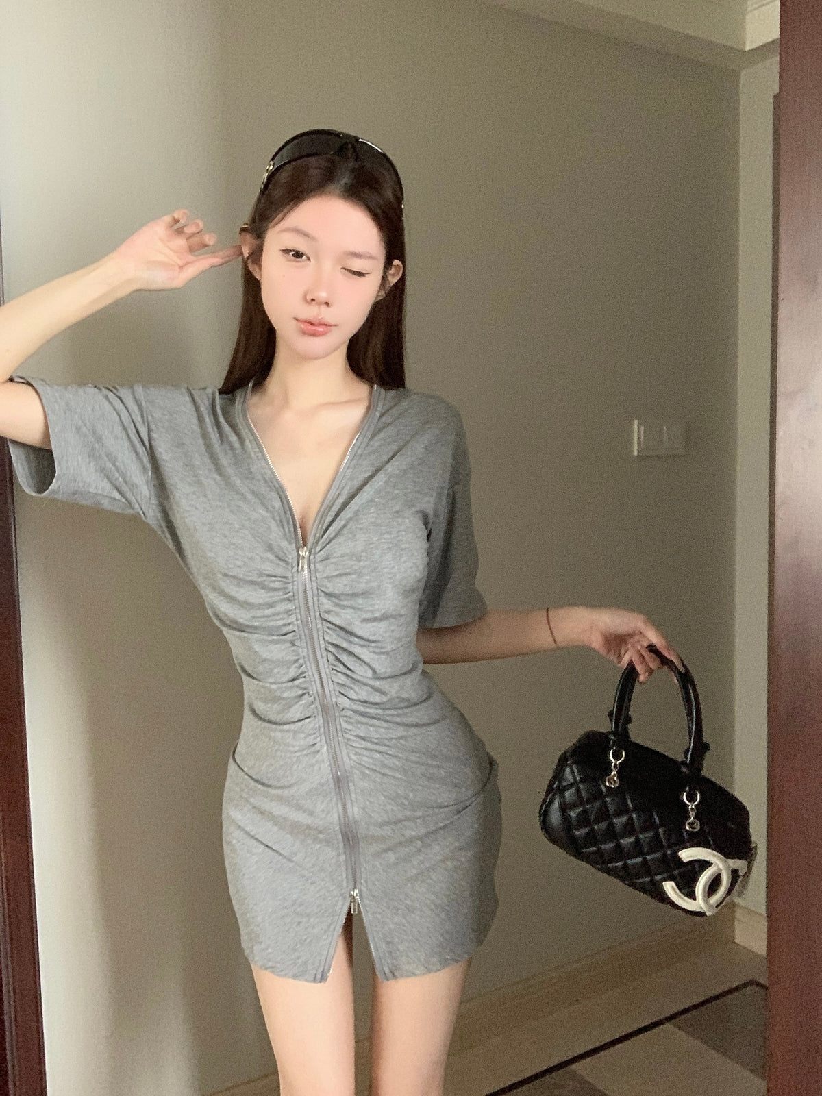 💕休閒簡約韓系黑色收腰V領拉鍊短裙