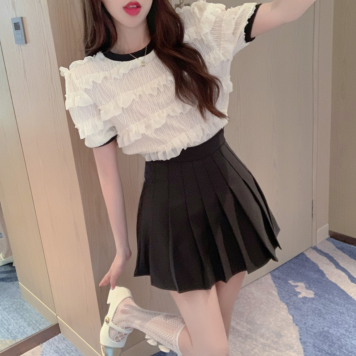 💕法式溫柔可愛木耳邊圓領顯瘦上衣