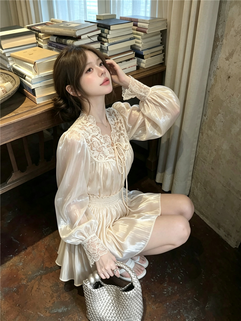 💕香榭琉光珠光緞面溫柔蕾絲拼接兩件套