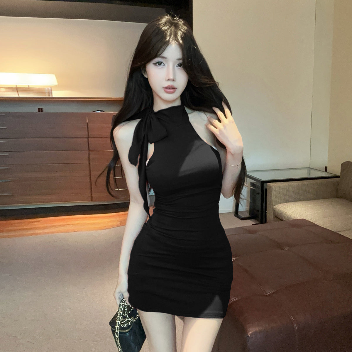 💕純欲辣妹掛脖綁帶露肩褶皺修身包臀短裙