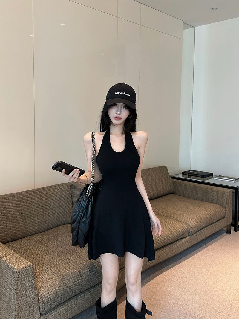 💕百搭簡約性感露背掛脖針織短傘裙
