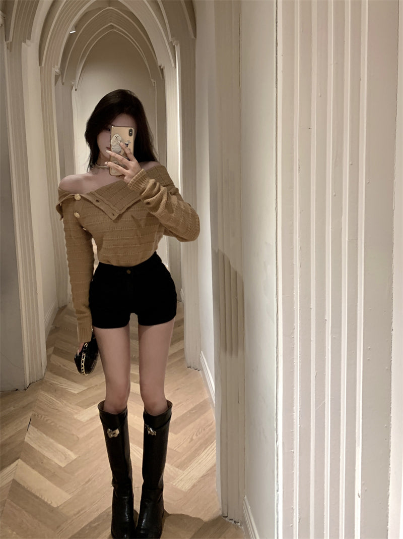 💕氣質秋冬高級感金扣針織顯瘦上衣