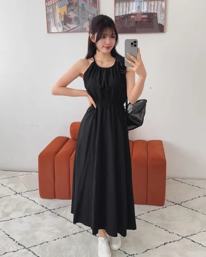 💕法式輕奢休閒簡約露背收腰無袖掛脖連衣裙
