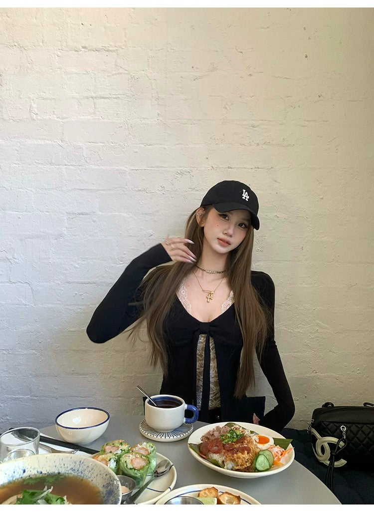 💕韓系辣妹V領長袖蕾絲拼接顯瘦上衣