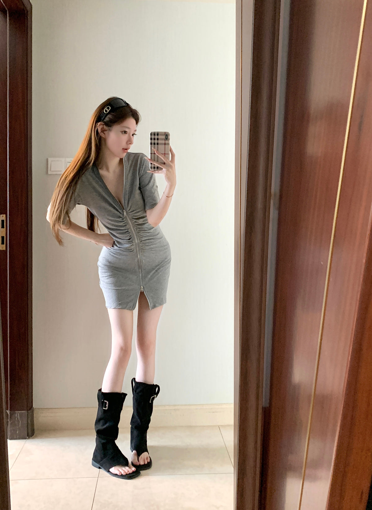 💕休閒簡約韓系黑色收腰V領拉鍊短裙