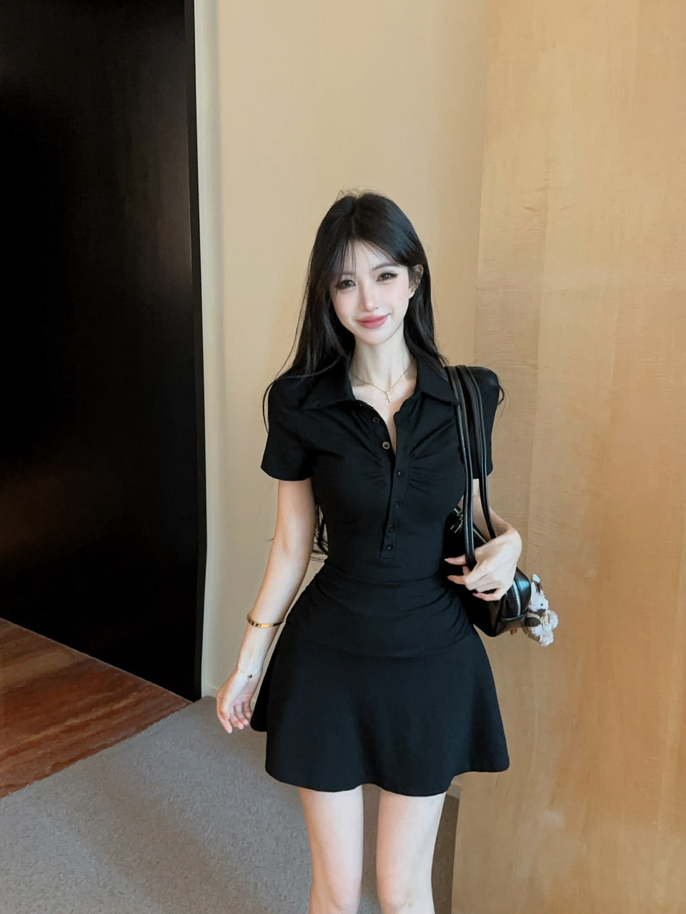💕顯瘦百搭翻領收腰黑色翻領短袖大擺連衣裙