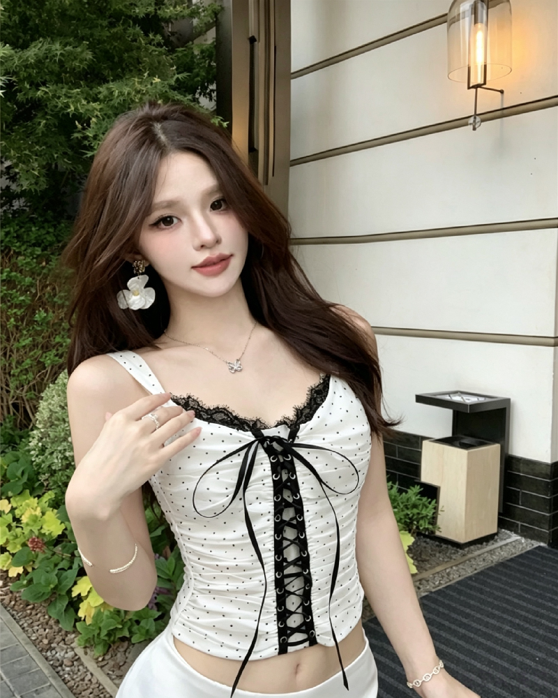 💕美式辣妹波點蕾絲拼接吊帶交叉綁帶上衣