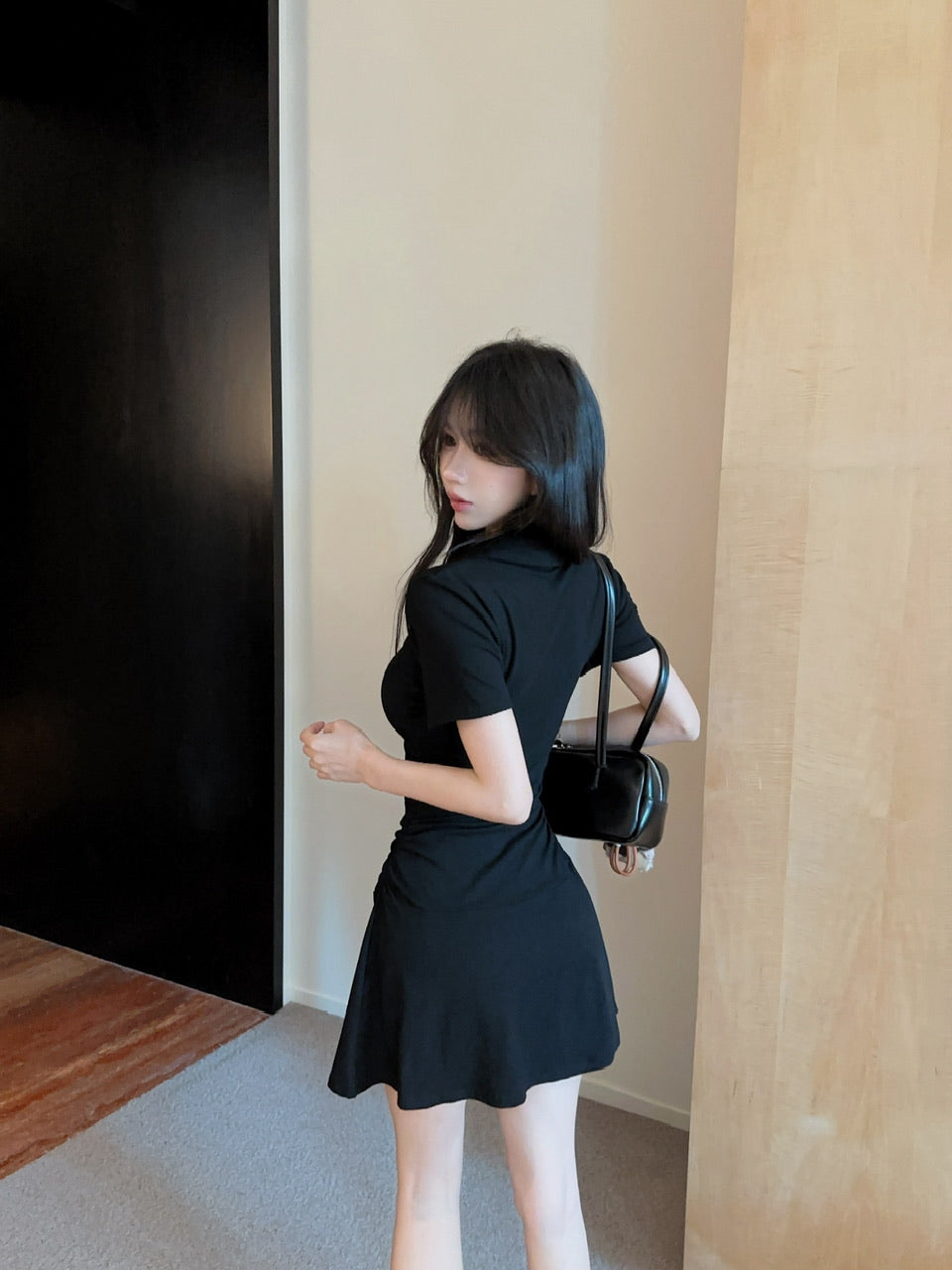 💕顯瘦百搭翻領收腰黑色翻領短袖大擺連衣裙