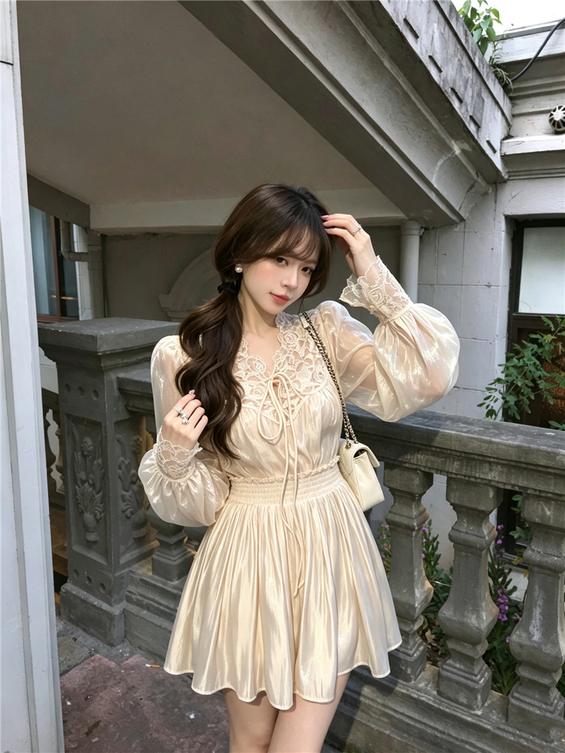 💕香榭琉光珠光緞面溫柔蕾絲拼接兩件套