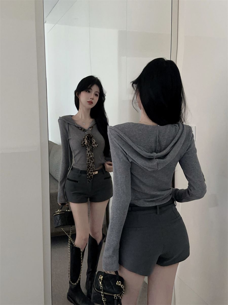 💕御姊V領豹紋領帶拼接打底連帽上衣