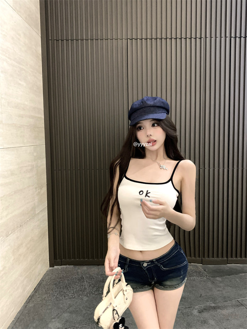 💕淘氣多巴胺撞色OK刺繡字母繡花吊帶上衣