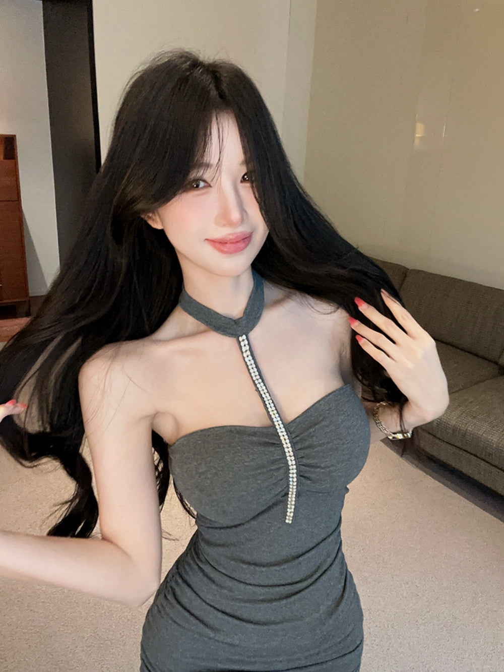 💕辣妹性感御姐風掛脖手工釘鑽緊身包臀裙