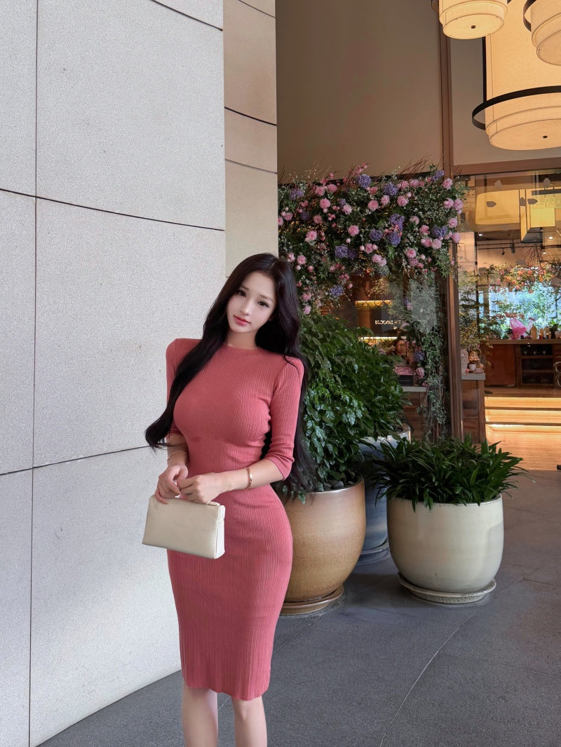 💕溫柔優雅氣質中袖修身包臀中長針織裙