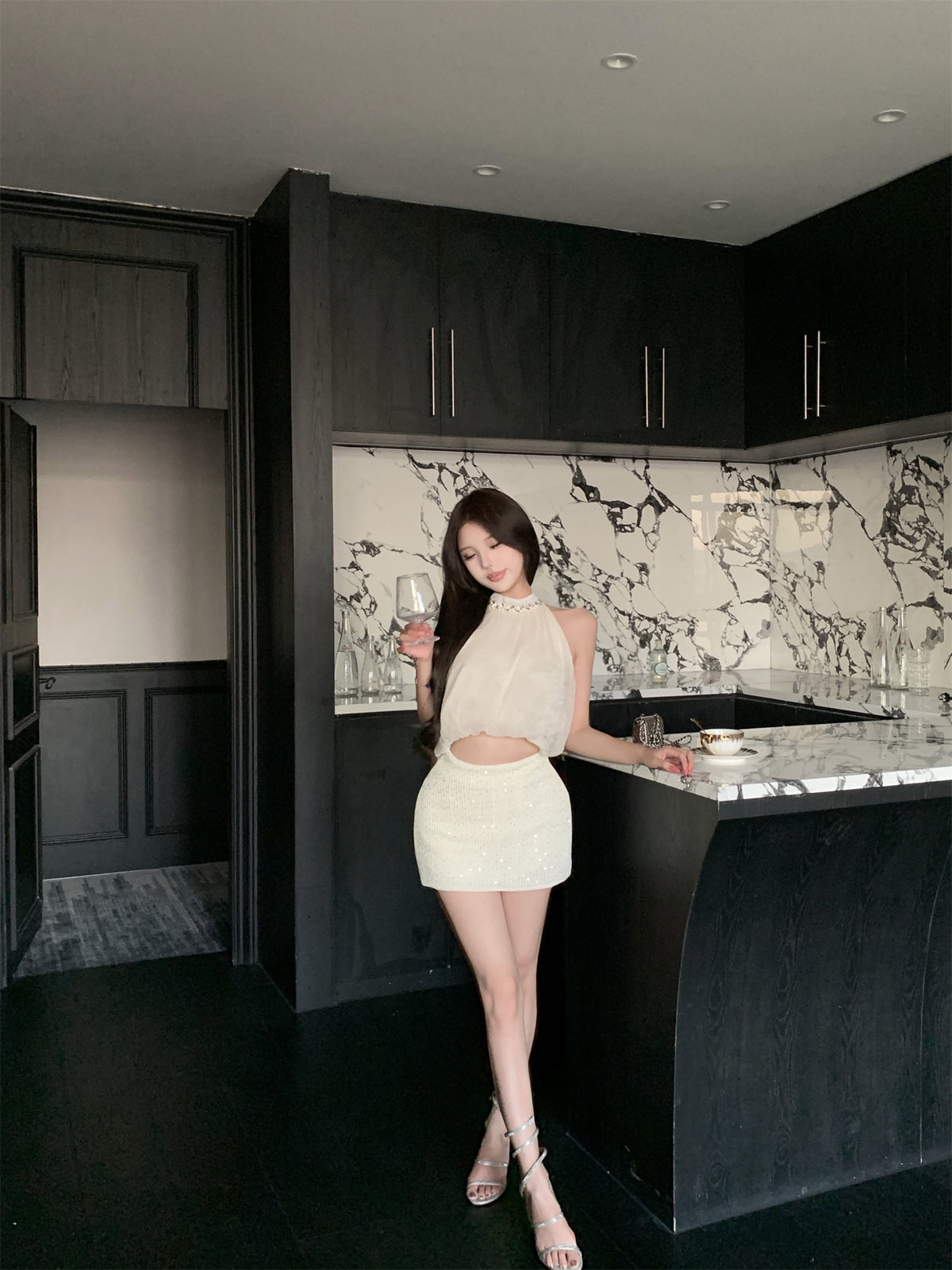 💕夏季高級氣質感掛脖花苞上衣珠片半身裙兩件套