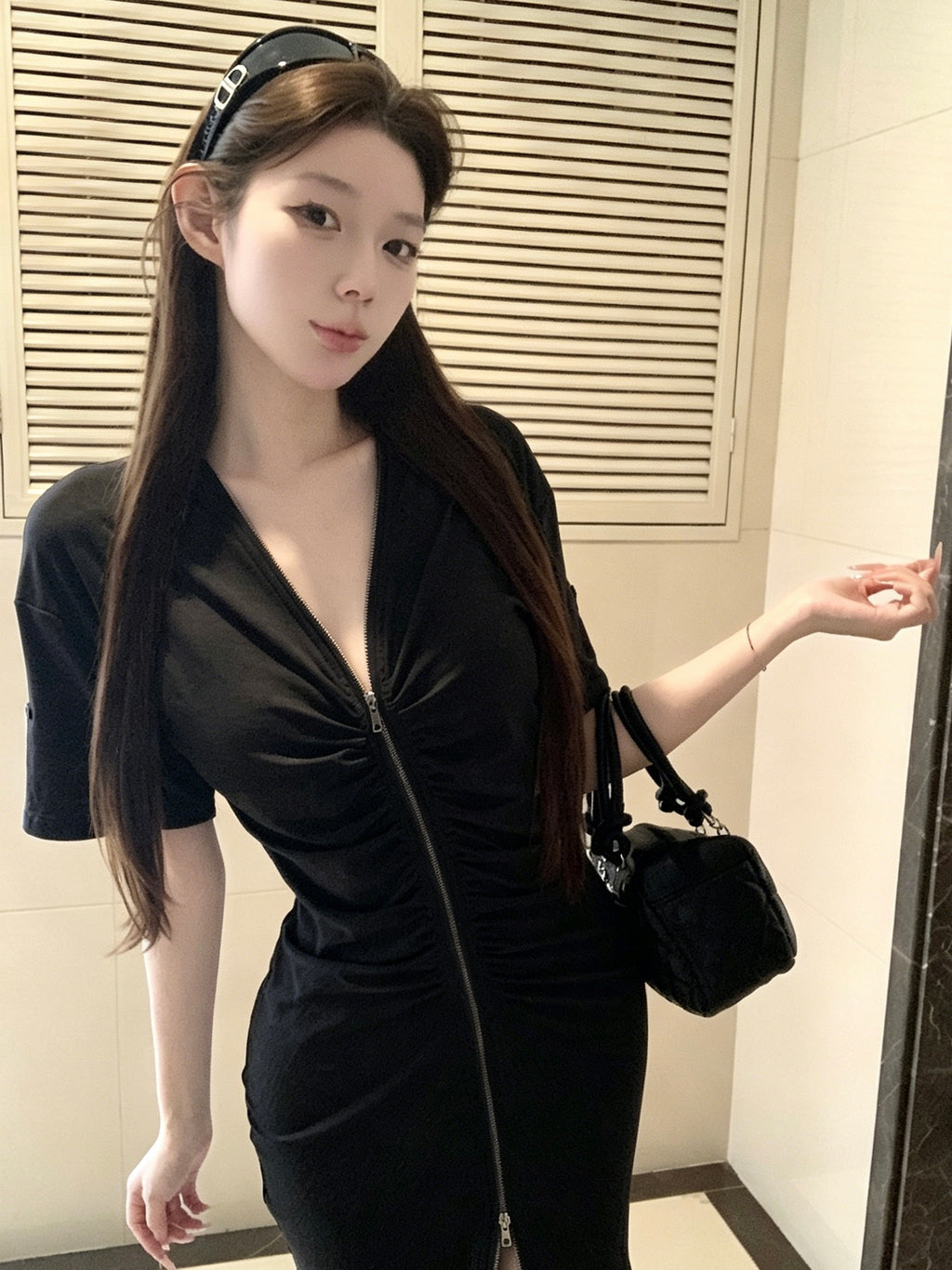 💕休閒簡約韓系黑色收腰V領拉鍊短裙