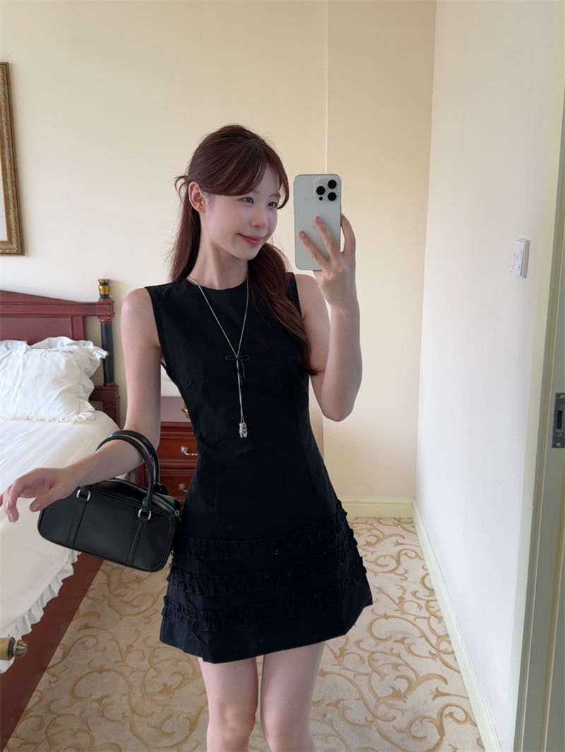 💕下擺木耳邊顯瘦背心連衣裙