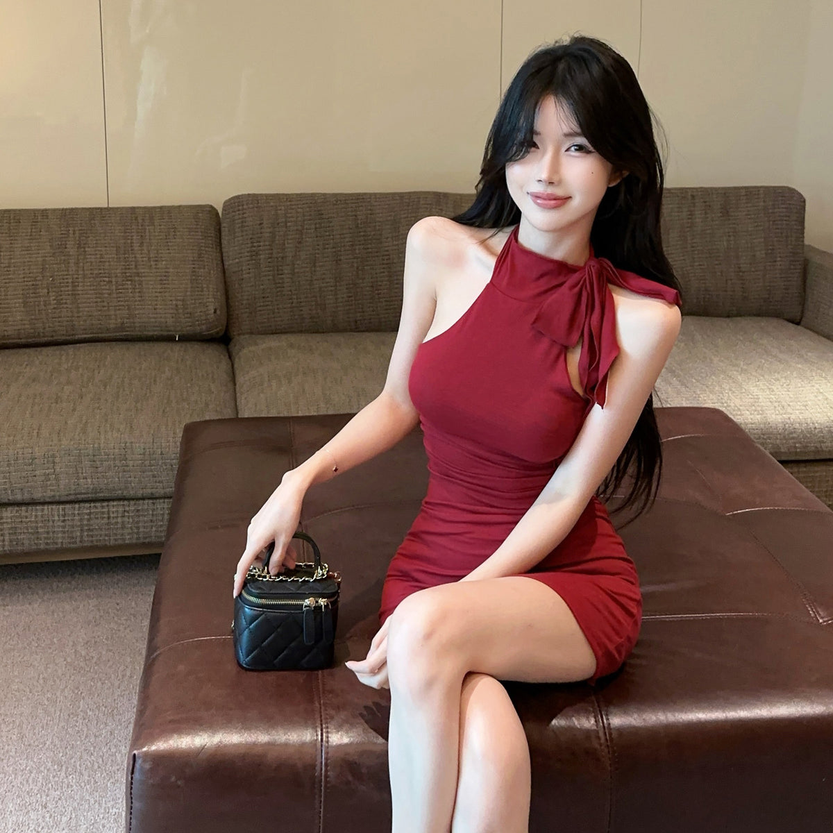💕純欲辣妹掛脖綁帶露肩褶皺修身包臀短裙