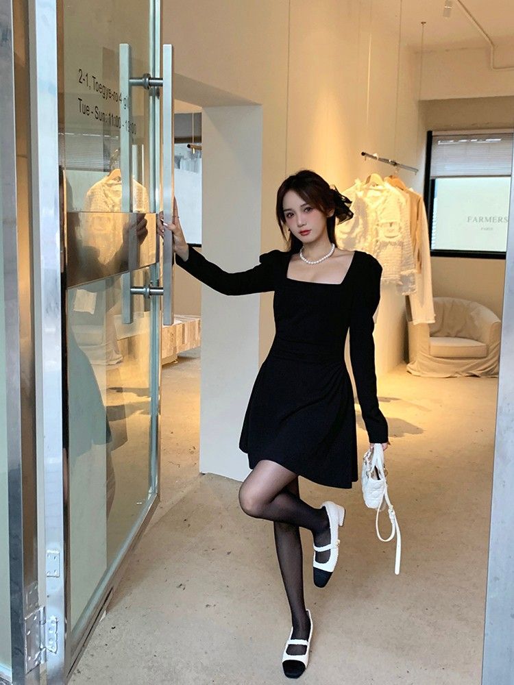 💕秋冬黑色赫本風方領小個子連衣裙