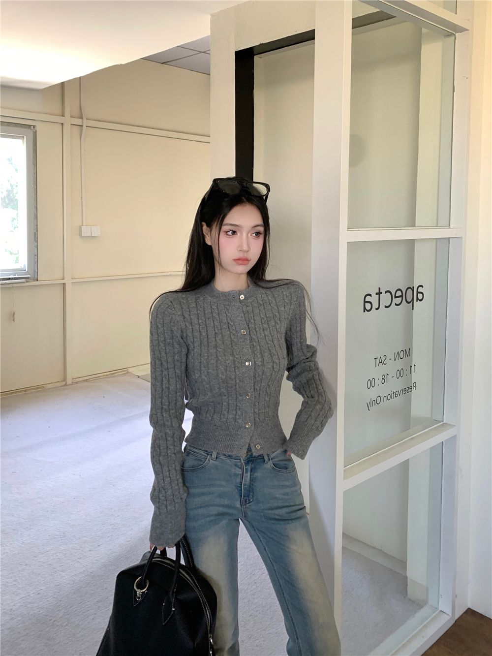💕簡約休閒黑色短款麻花針織長袖上衣