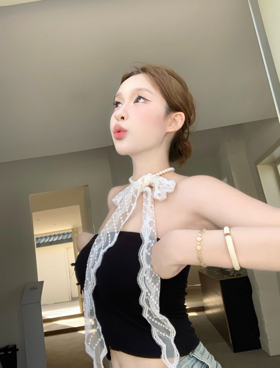 💕甜辣風珍珠鍊蕾絲拼接抹胸一字肩上衣