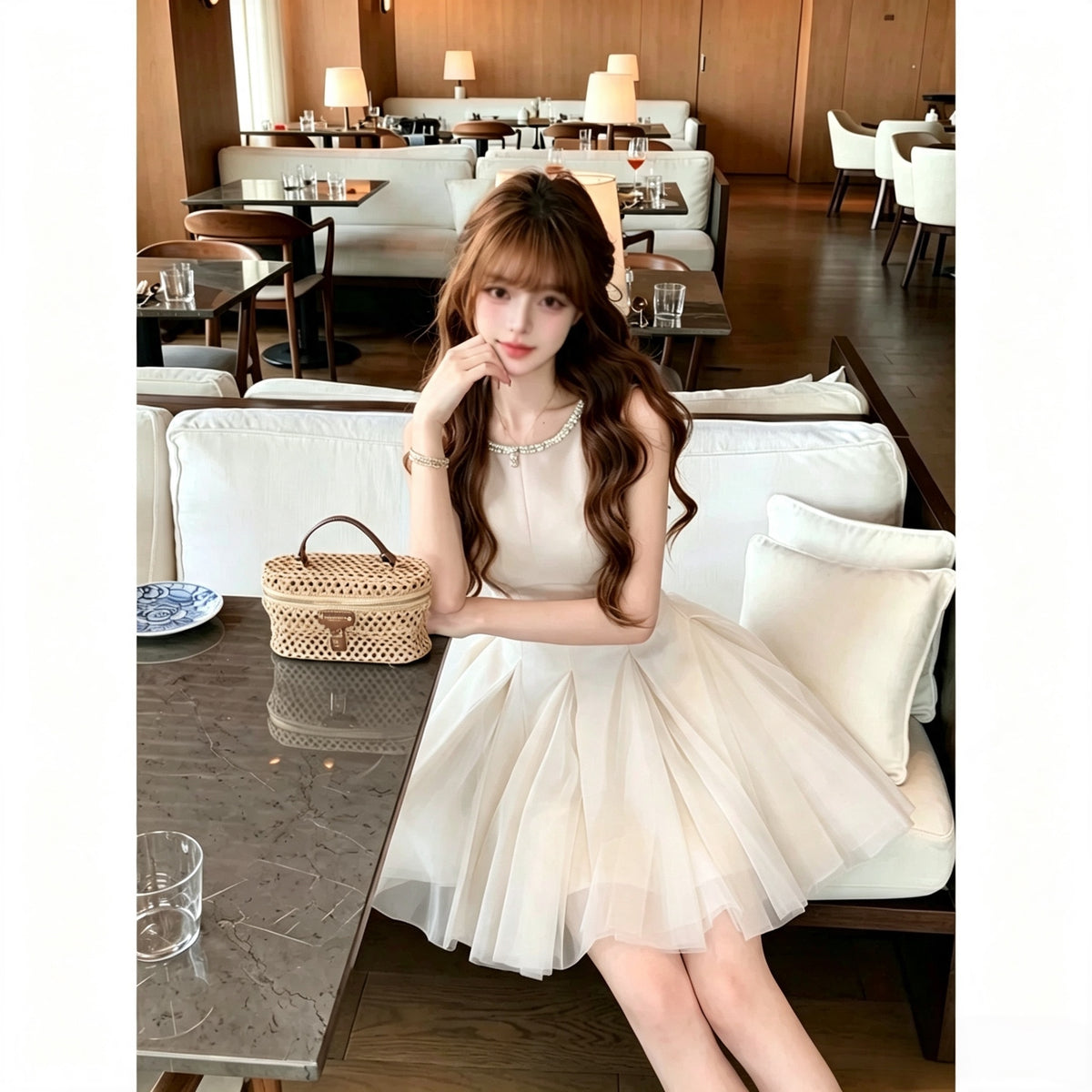 💕法式輕奢鑲鑽圓領無袖白杏澎澎紗裙連衣裙