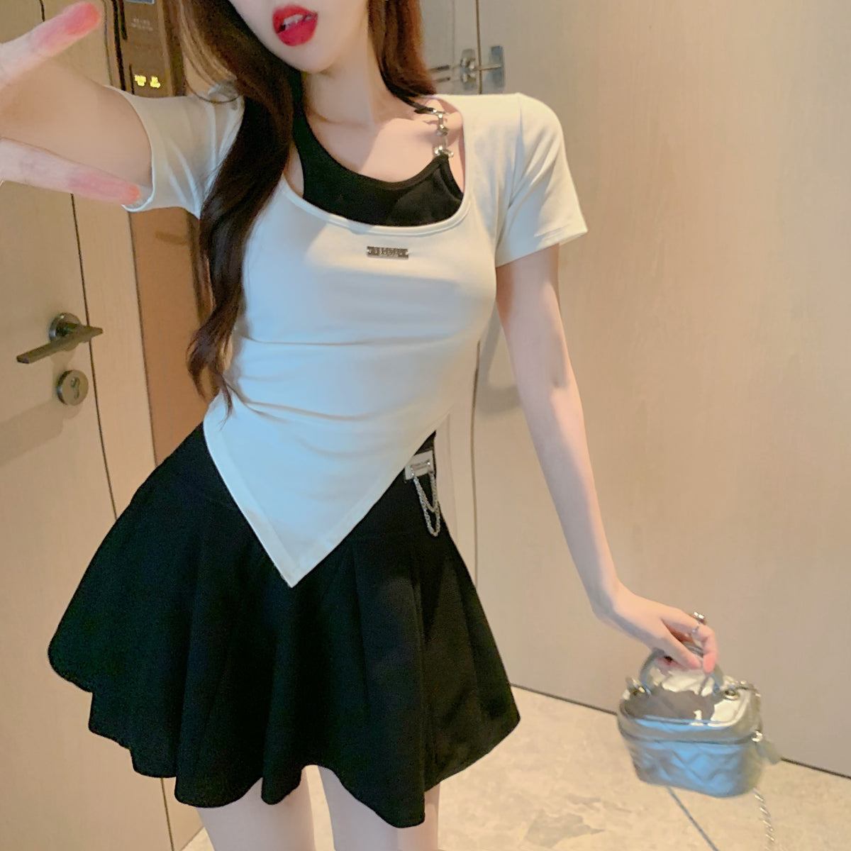 💕設計感掛脖假兩件不規則顯瘦上衣