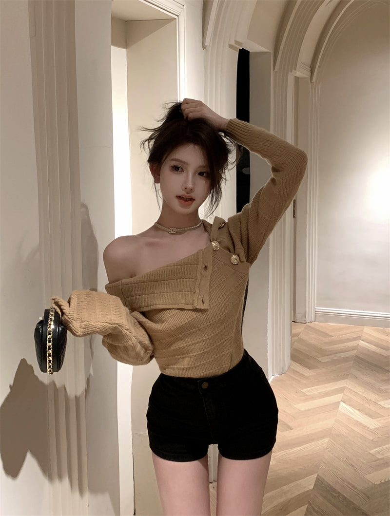 💕氣質秋冬高級感金扣針織顯瘦上衣
