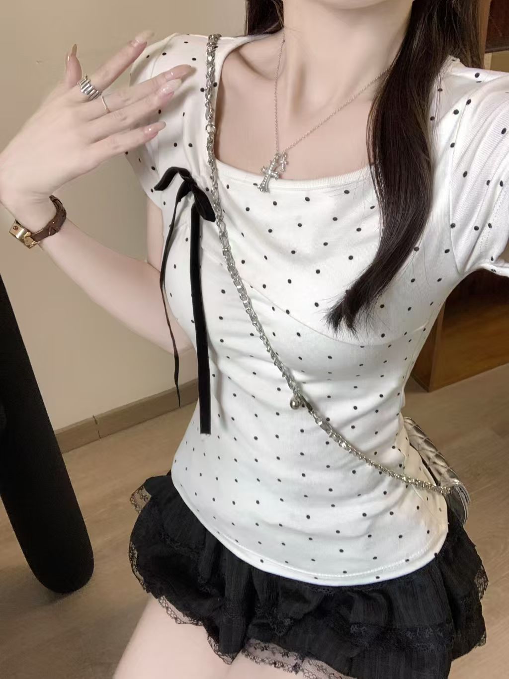 💕簡約百搭休閒帶胸墊蝴蝶結點點正肩上衣