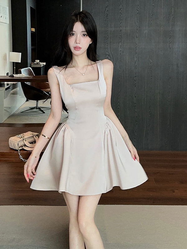 💕溫柔方領緞面吊帶顯瘦連衣裙
