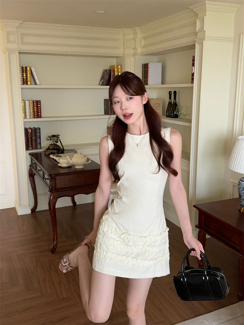 💕下擺木耳邊顯瘦背心連衣裙