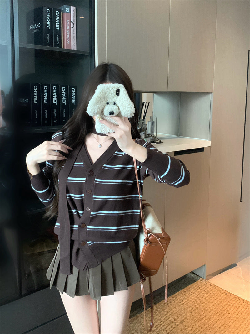 💕法式學院風復古條紋掛脖針織V領上衣