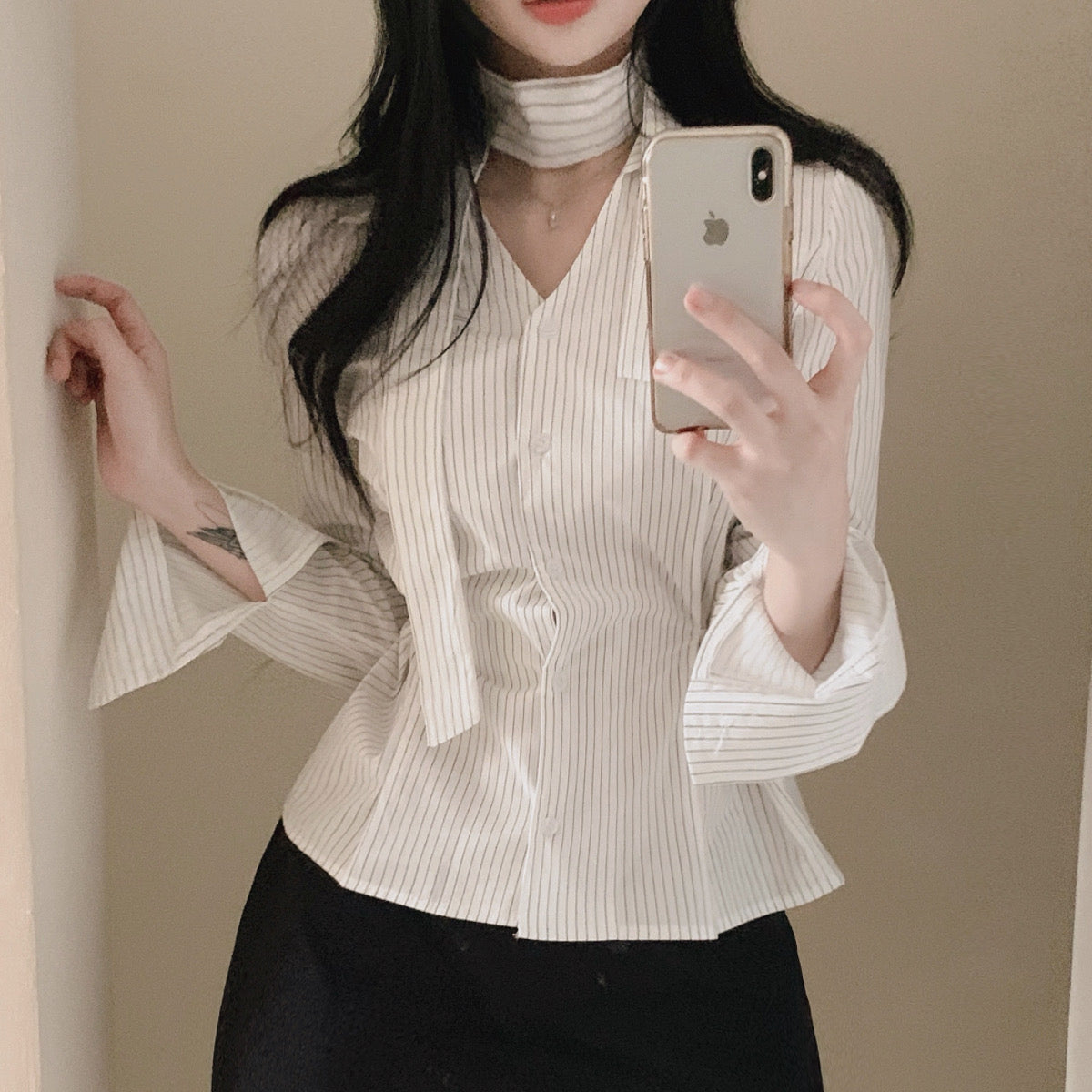 💕韓系小眾V領飄帶收腰百搭條紋上衣