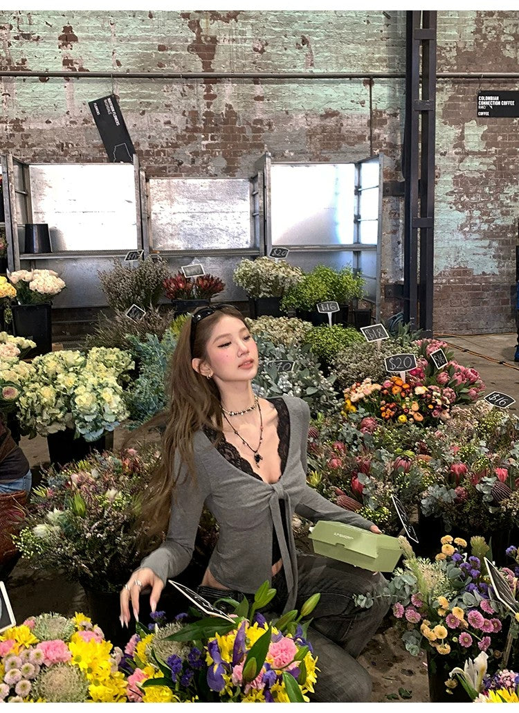 💕韓系辣妹V領長袖蕾絲拼接顯瘦上衣