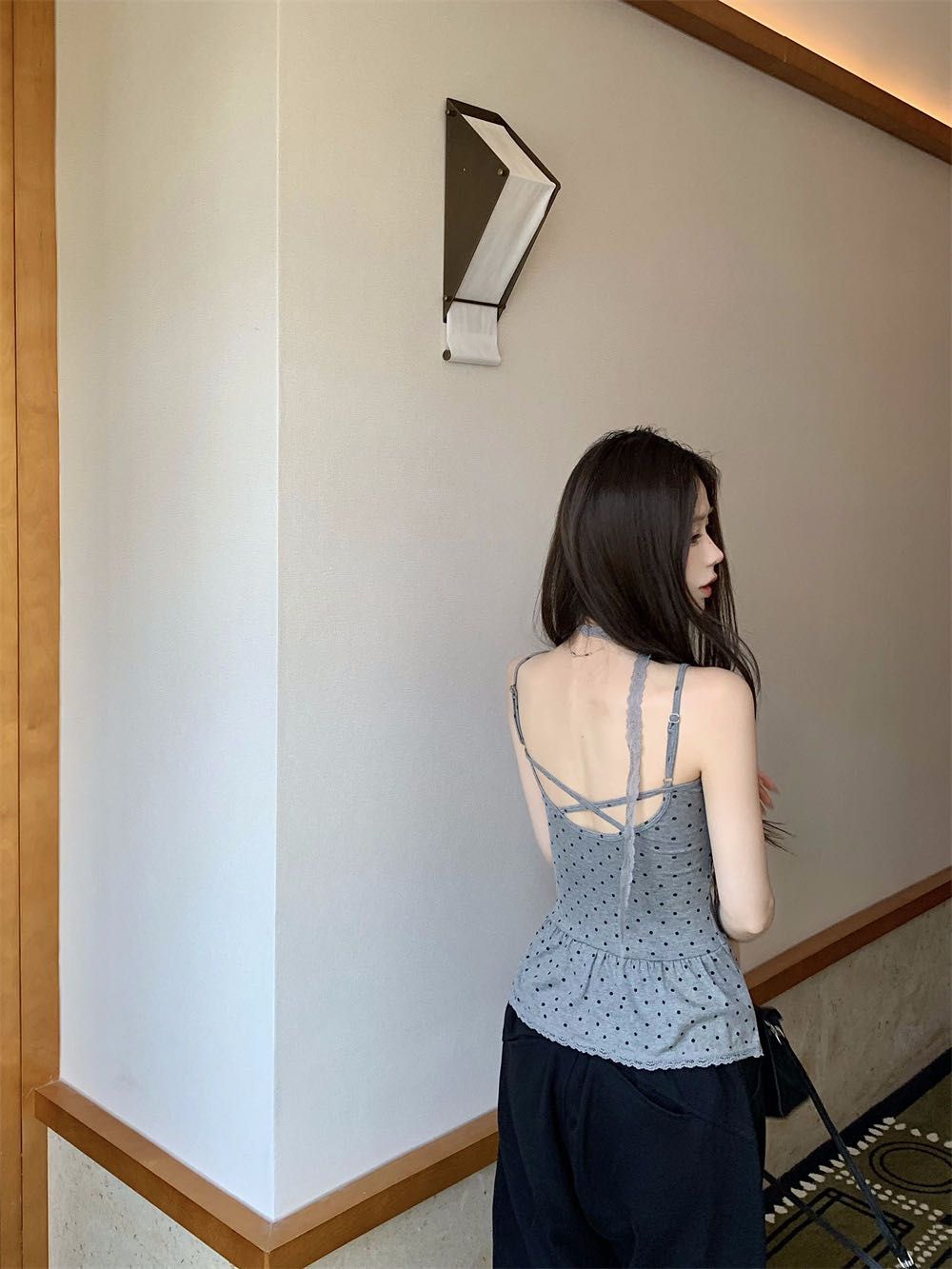💕帶胸墊純欲交叉吊帶美背點點顯瘦修身上衣