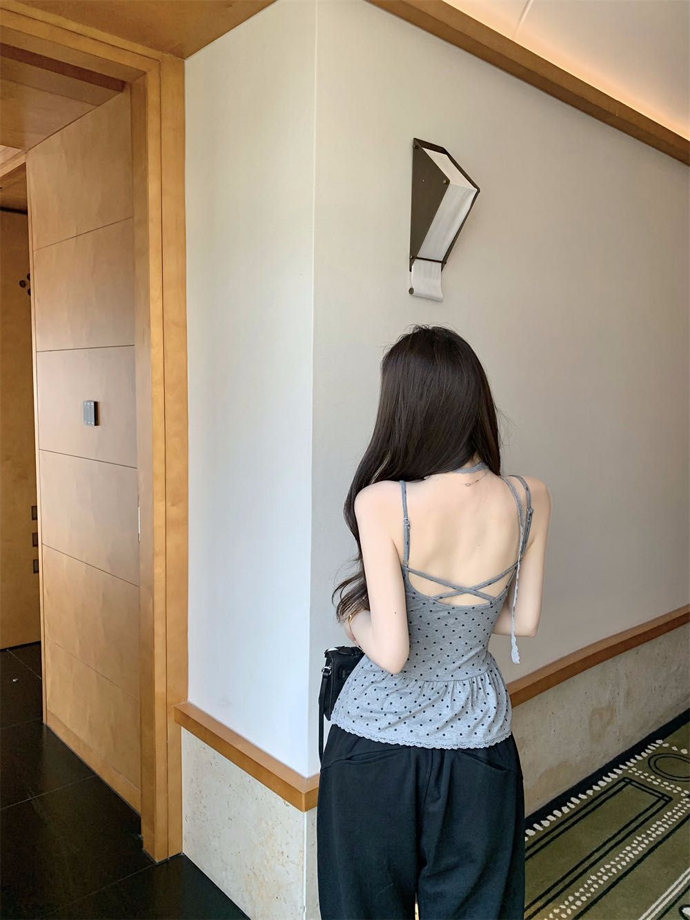 💕帶胸墊純欲交叉吊帶美背點點顯瘦修身上衣