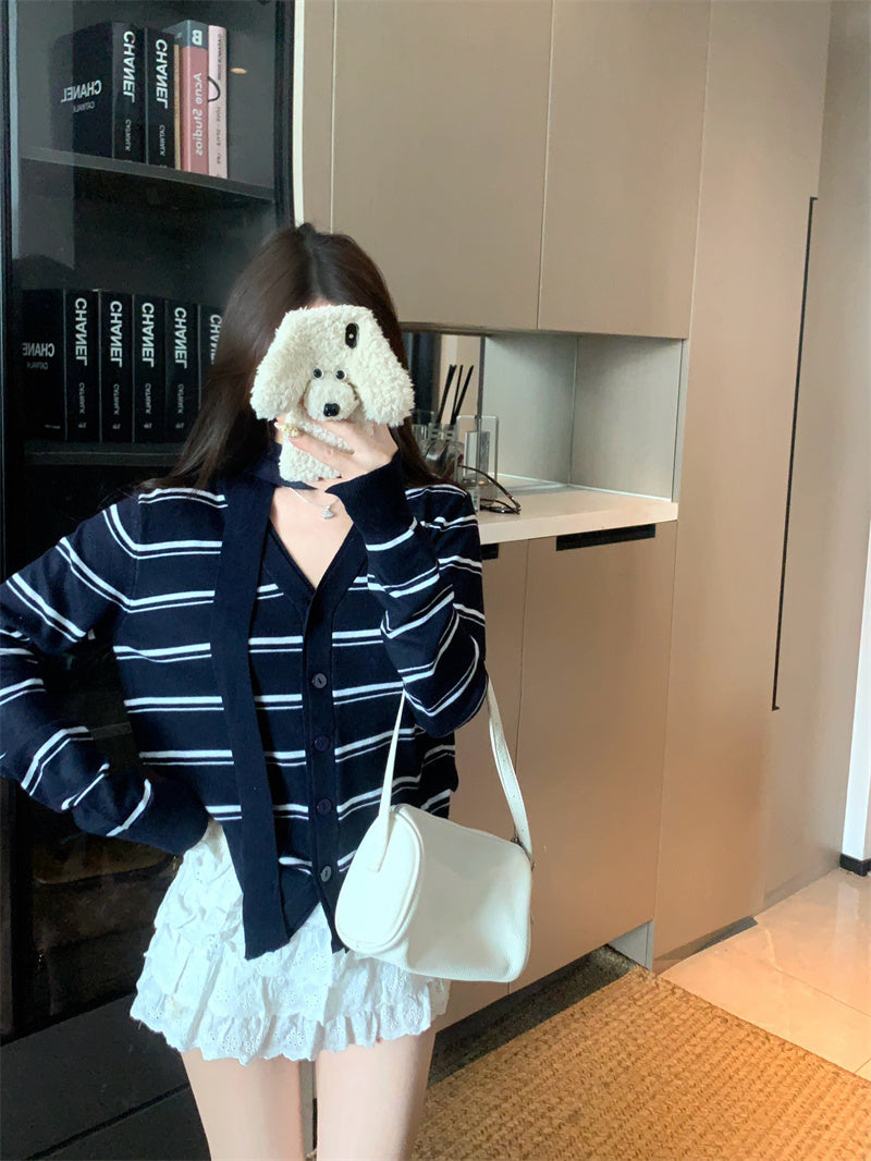 💕法式學院風復古條紋掛脖針織V領上衣