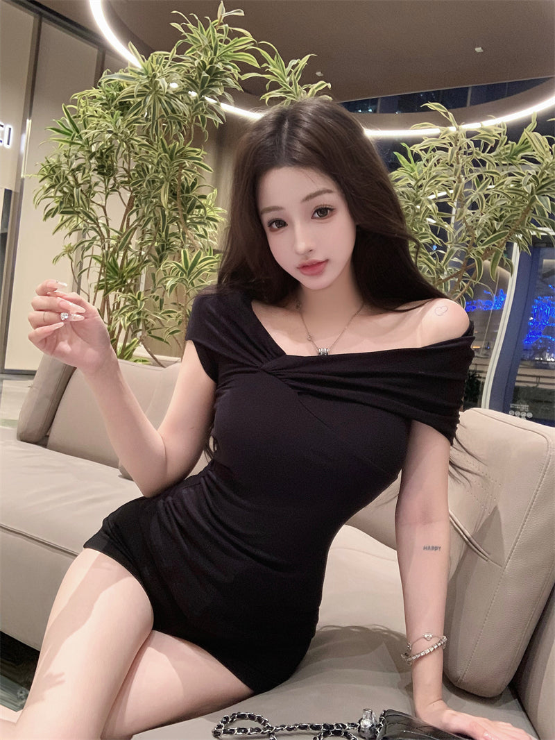 💕百搭簡約不規則一字肩修身純欲上衣