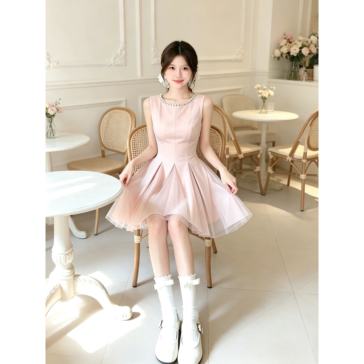 💕法式輕奢鑲鑽圓領無袖白杏澎澎紗裙連衣裙