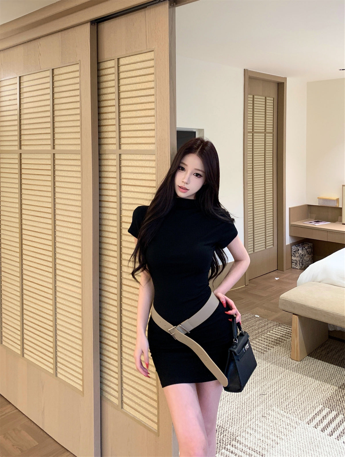 💕韓系法式高級感半高領短袖連衣裙