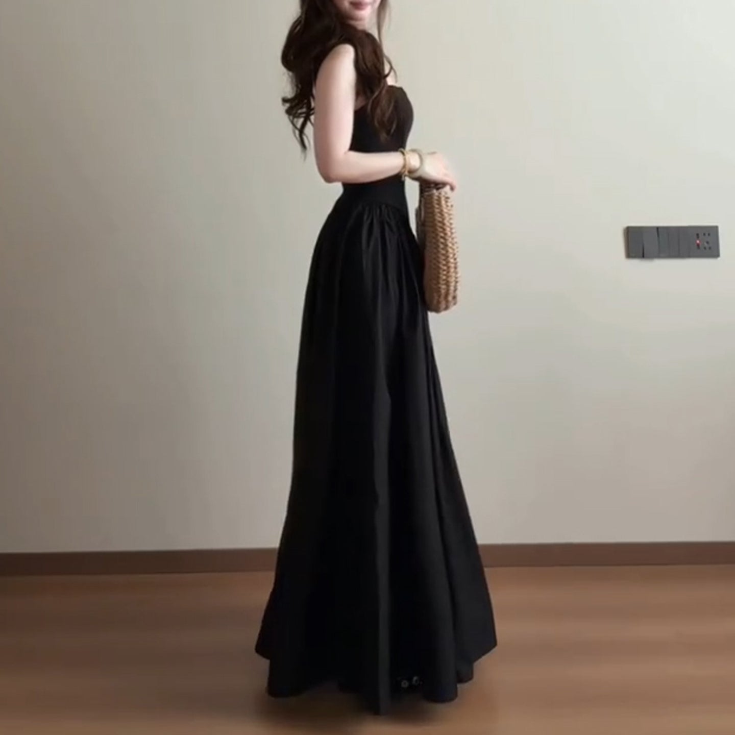 💕法式赫本風黑色吊帶連身裙