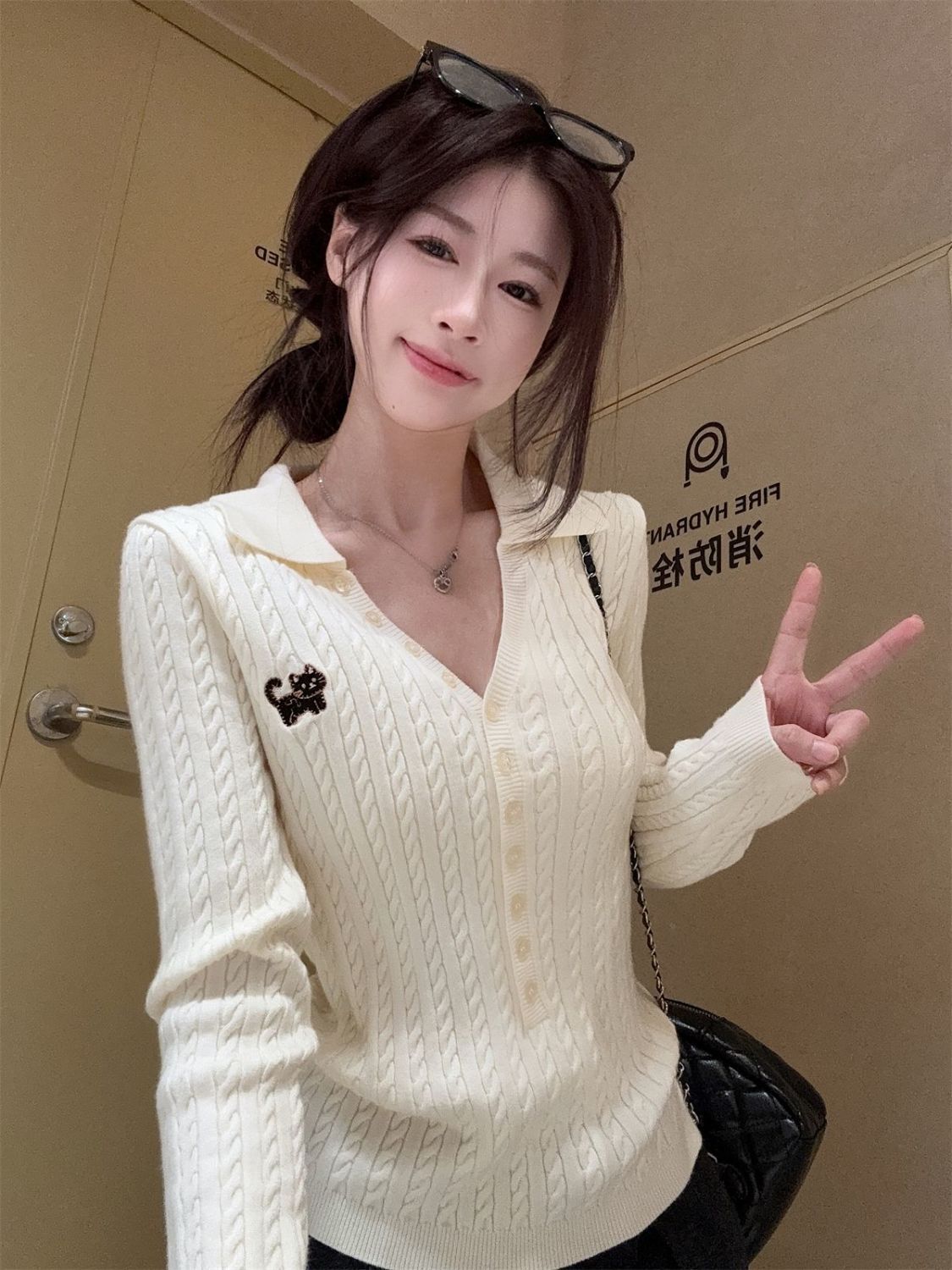 💕時尚洋氣V領麻花長袖刺繡針織上衣