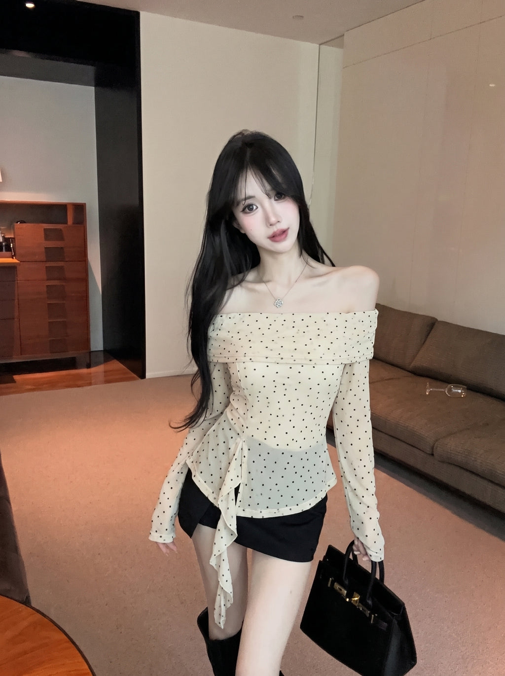 💕氣質杏色點點一字肩顯瘦不規則長袖上衣