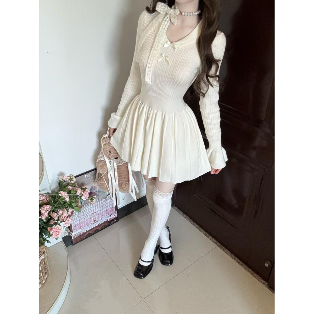 💕秋冬小個子甜美奶白V領針織連衣裙