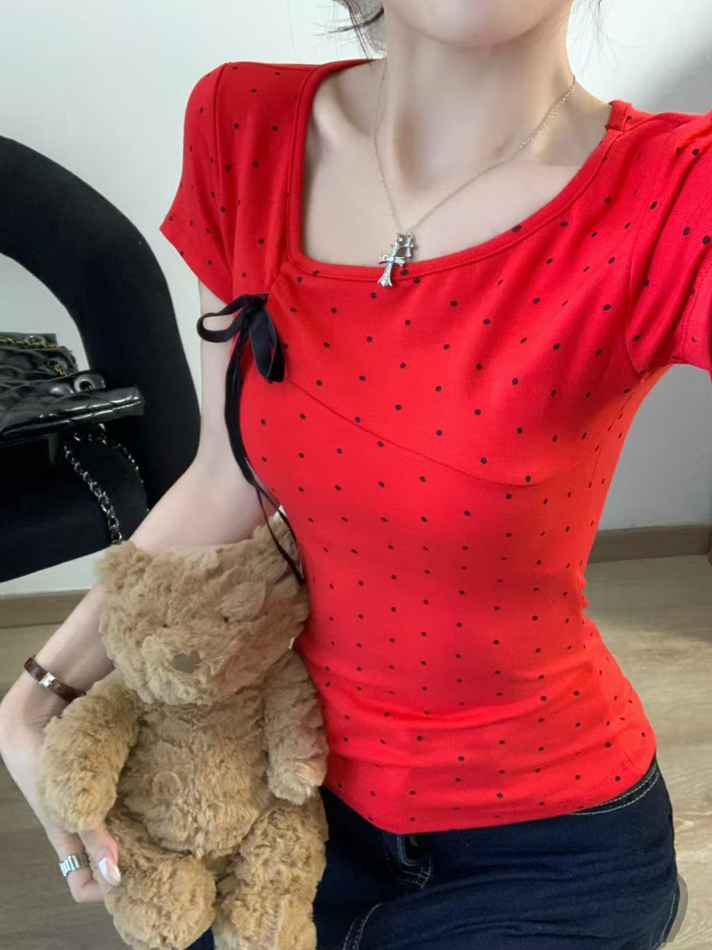 💕簡約百搭休閒帶胸墊蝴蝶結點點正肩上衣