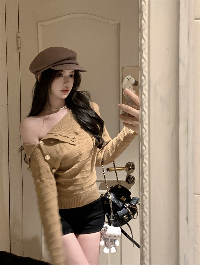 💕氣質秋冬高級感金扣針織顯瘦上衣