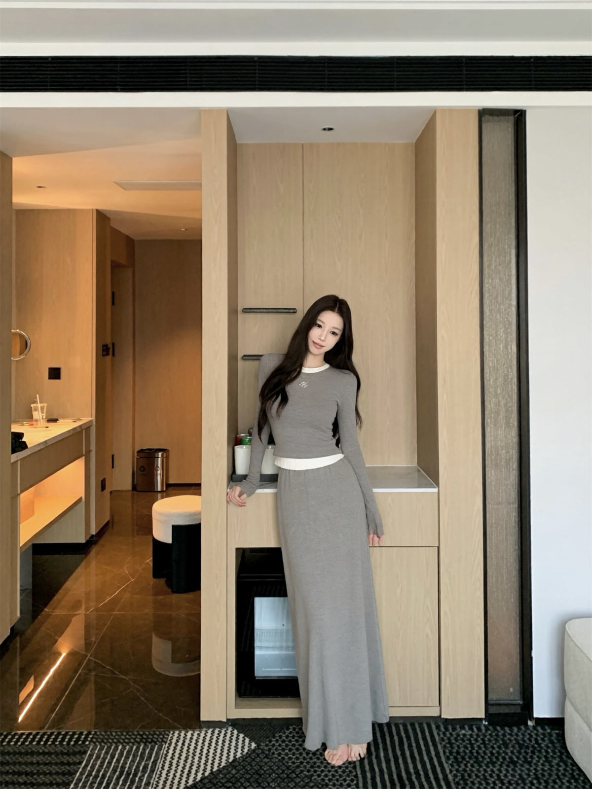 💕磨毛加絨修身圓領撞色短上衣+寬鬆半長裙兩件套