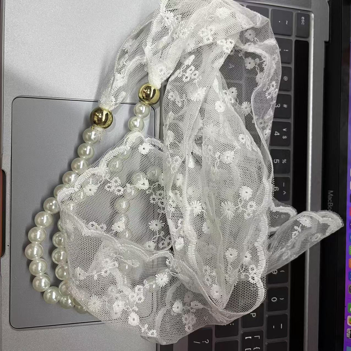 💕清透感溫柔通勤百搭磨白釘珠珍珠牛仔褲