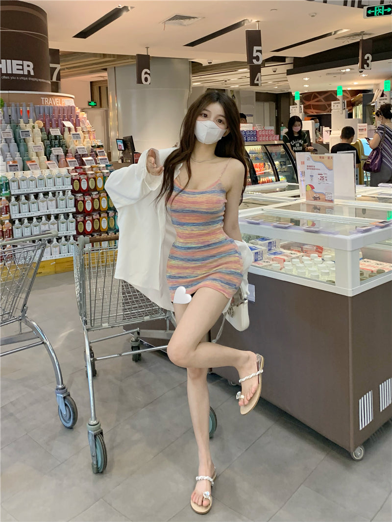 💕甜辣彩虹條紋露背收腰吊帶連衣裙
